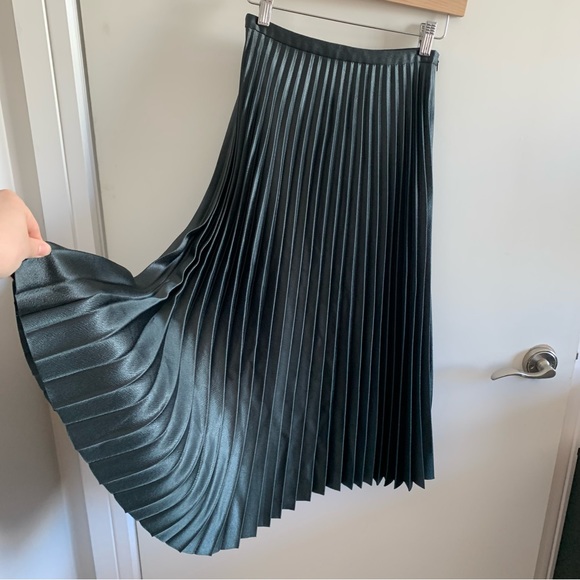 Zara Green Pleated Midi Skirt - Picture 9 of 10